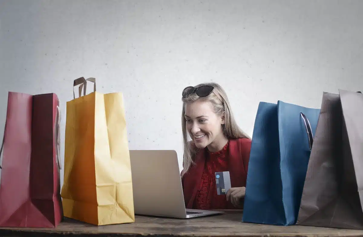 e-commerce  shopping