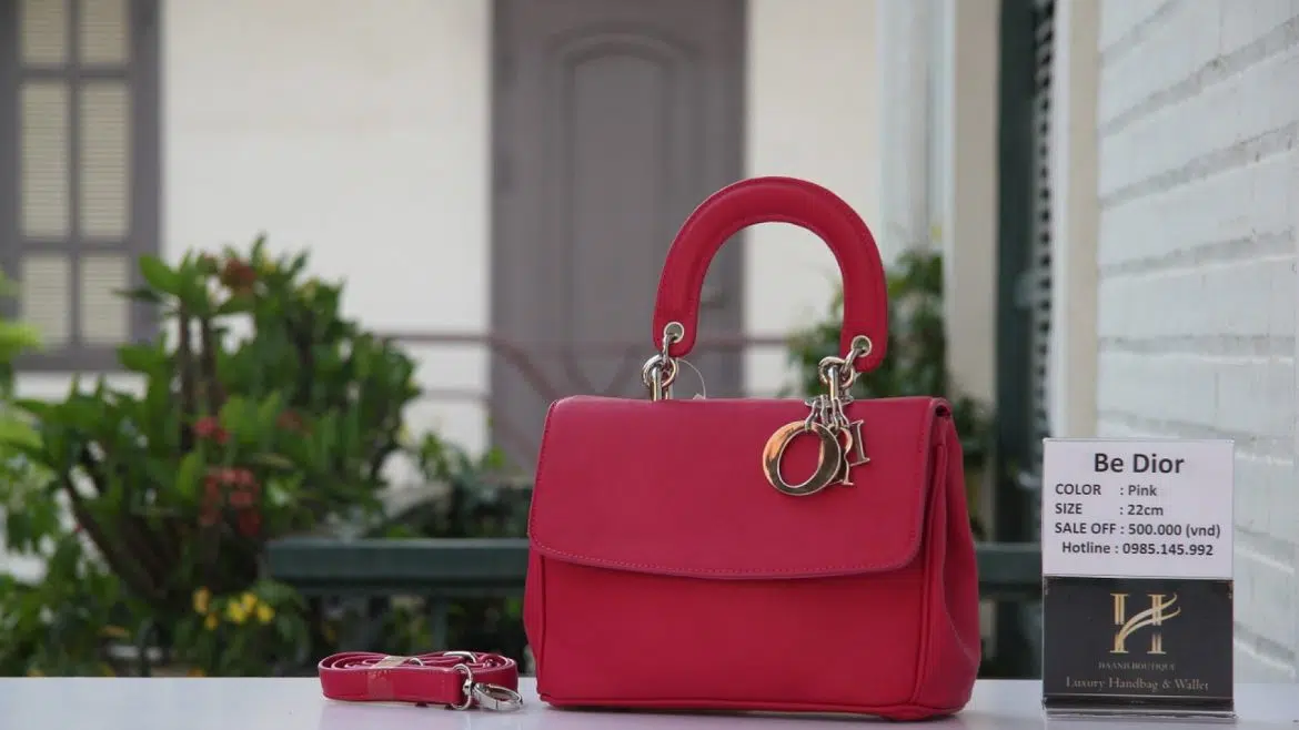 Accessoiriser une tenue avec un sac Dior !